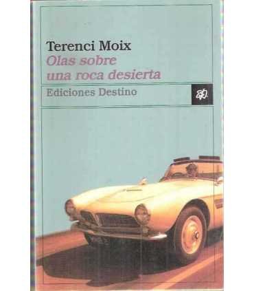 Olas sobre una roca desierta